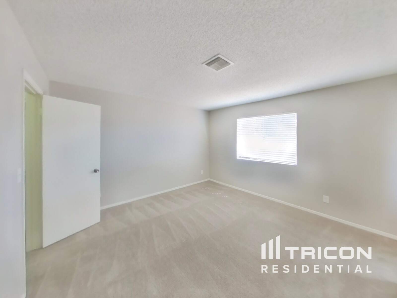 Building Photo - 8931 W Cinnabar Ave