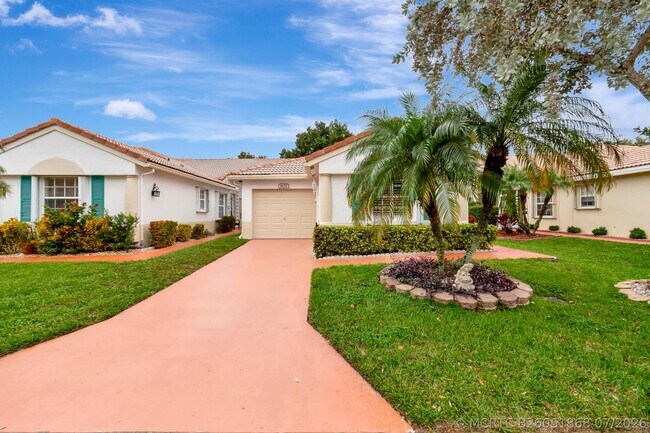 Building Photo - 6129 Heliconia Rd