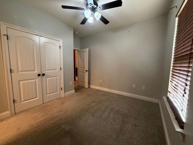 Building Photo - 3705 Azalea Dr