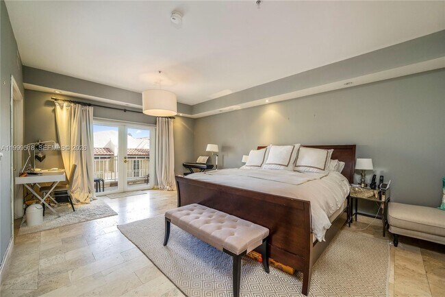 Building Photo - 1413 Sunset Harbour Dr