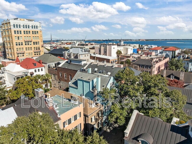 Building Photo - 12 Elliott St