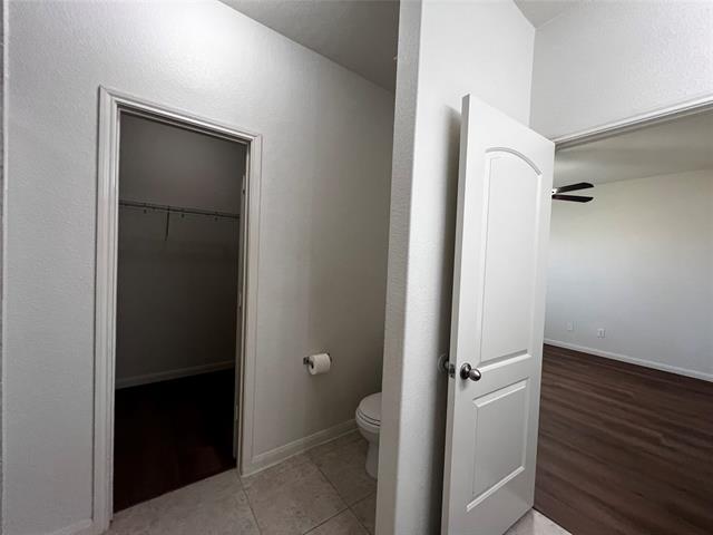 Building Photo - 208 Cottonwood Dr