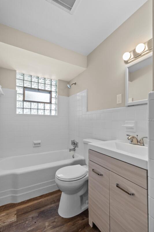 Building Photo - 9105 Brownridge Dr