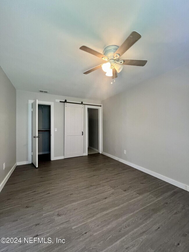Building Photo - 160 BERMUDA Ct