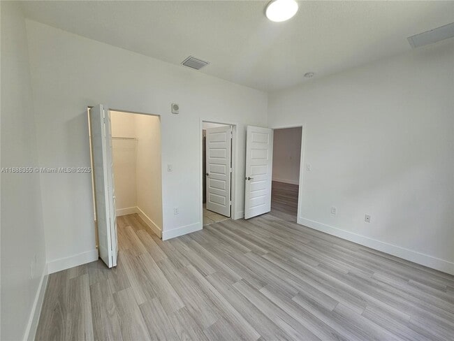 Building Photo - 7831 NW 104th Ave