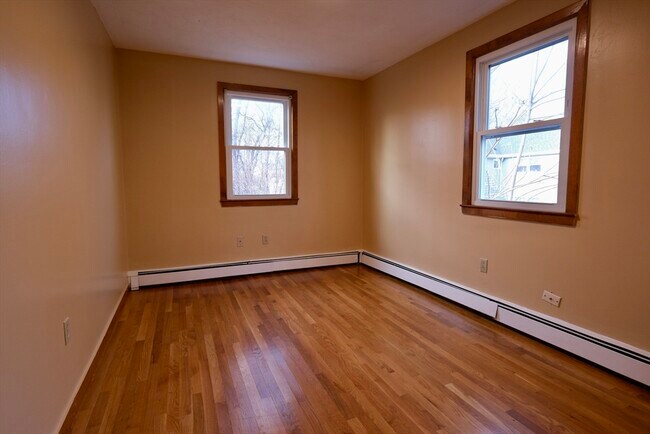 Building Photo - 26 Cleveland St