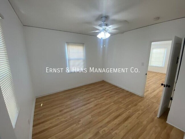 Building Photo - 822 Belmont Ave