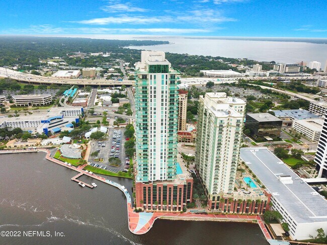 Building Photo - 1431 Riverplace Blvd