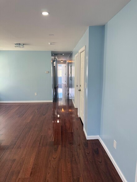 Building Photo - 461 Hulett St