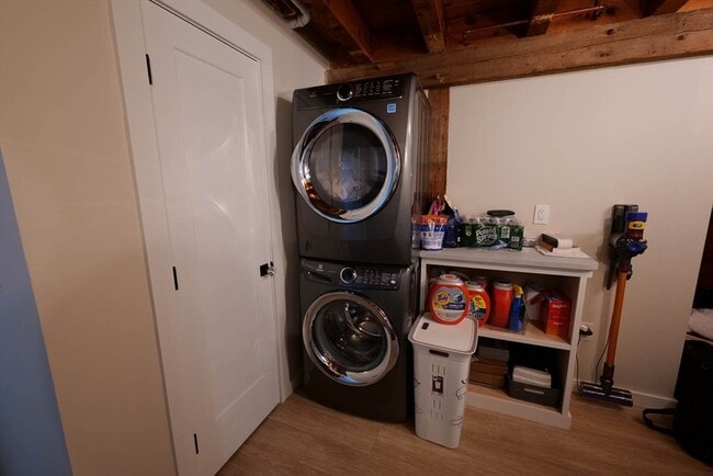 Building Photo - 23 Winter St