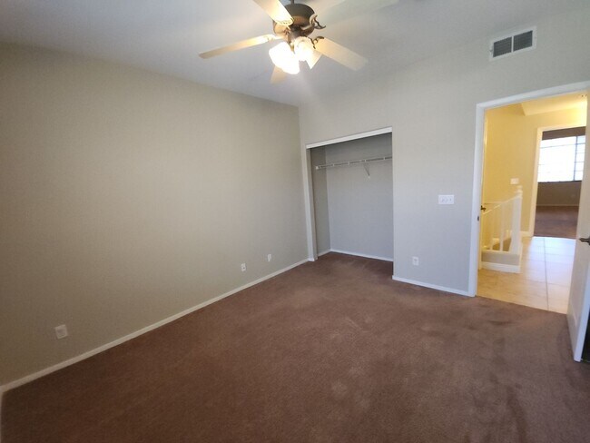 Building Photo - Immaculate Two Story Townhouse style Condo in Summerlin.