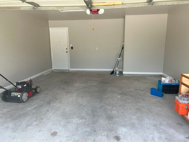Building Photo - Lovely Ventura rental!
