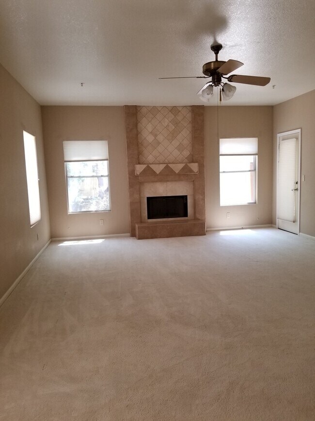 Building Photo - GORGEOUS Over 3500 SQFT 5 BED 4 BATH HOME in Scottsdale