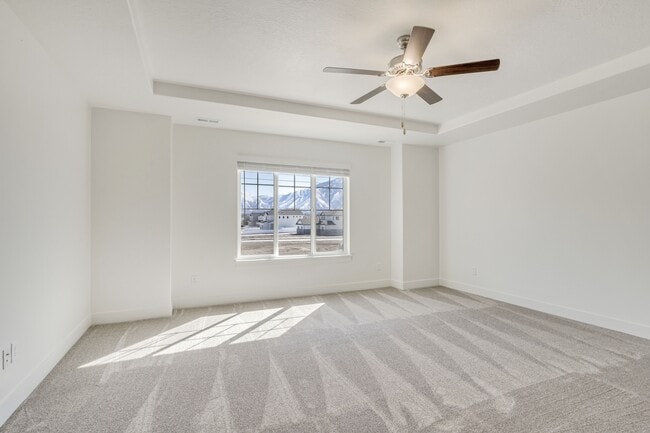 Building Photo - 1040 S 1200 W