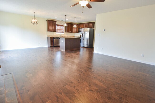Building Photo - 3561 Aurora Dr