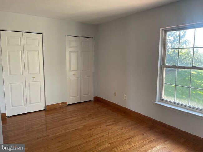 Building Photo - 3996 Royal Lytham Dr