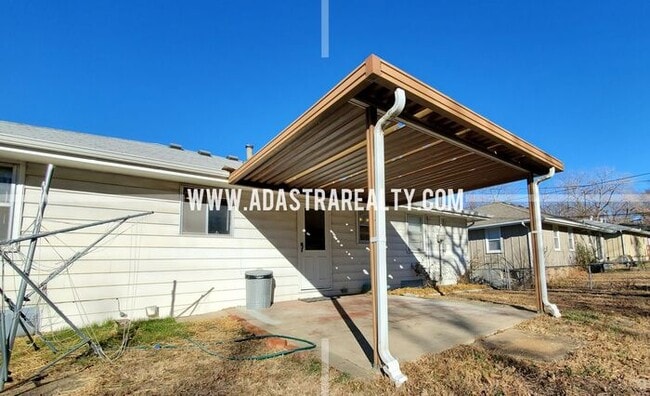 Building Photo - Very Nice Home in South KCMO-Available NOW!!