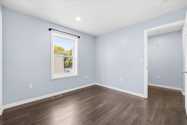 Building Photo - 225 Freeman Ave