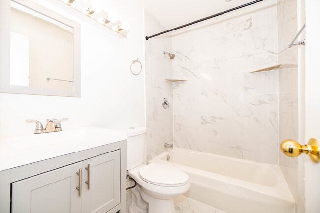 Building Photo - 2201 N Cleveland Ave