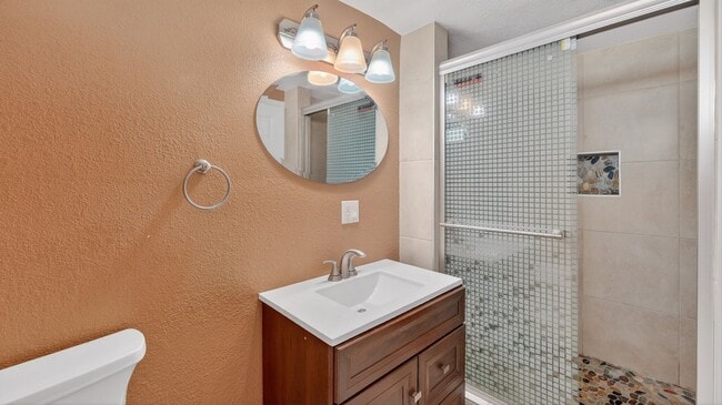 Building Photo - 3 Bedroom Home for Rent – Prime Norwalk Location