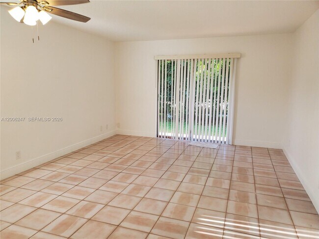 Building Photo - 9203 NW 38th Dr