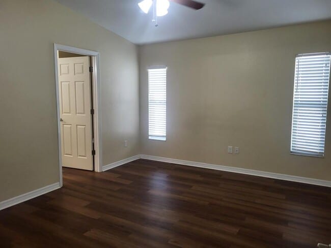 Building Photo - 37146 Highland Bluff Cir
