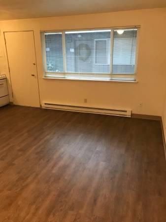 Building Photo - 0 bedroom in Seattle WA 98117