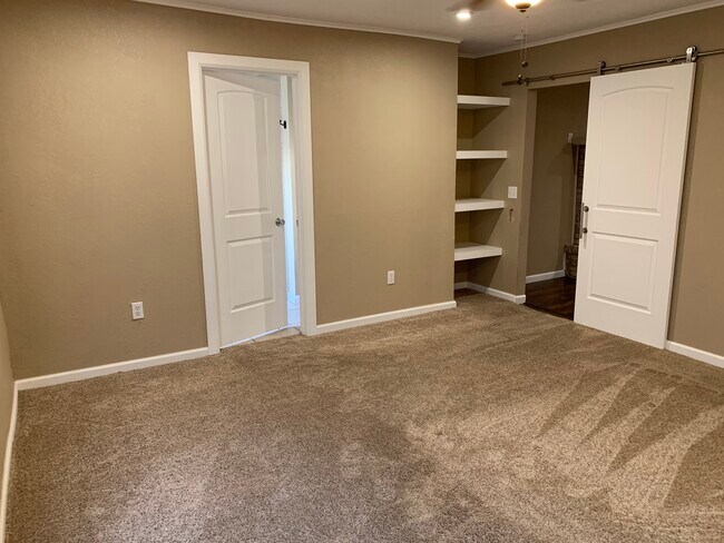 Plenty of storage throughout - 3425 NW 21st St