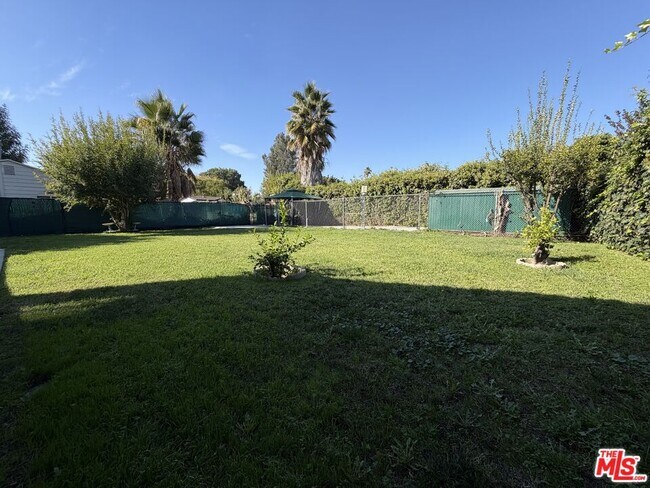 Building Photo - 18649 Chase St