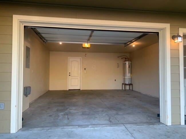 Building Photo - 205 Classick Dr