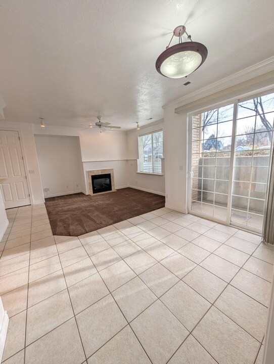 Building Photo - 272 W 400 N