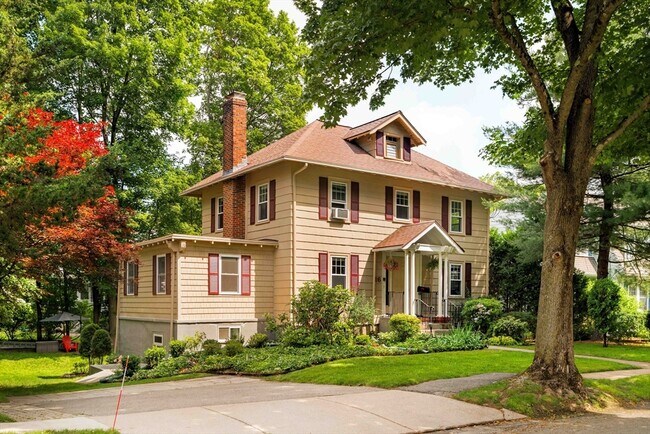 Building Photo - 16 Chapin Rd
