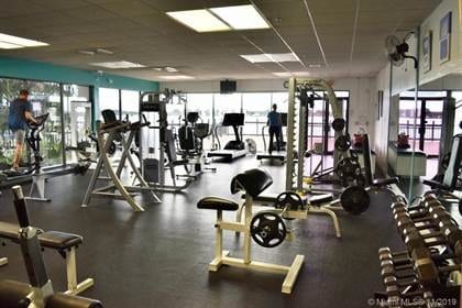 Building Photo - 115 Lake Emerald Dr