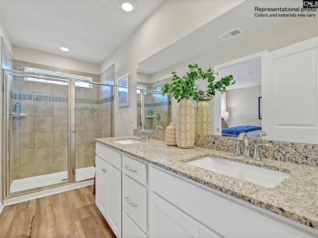 Building Photo - 240C Pine Point Rd