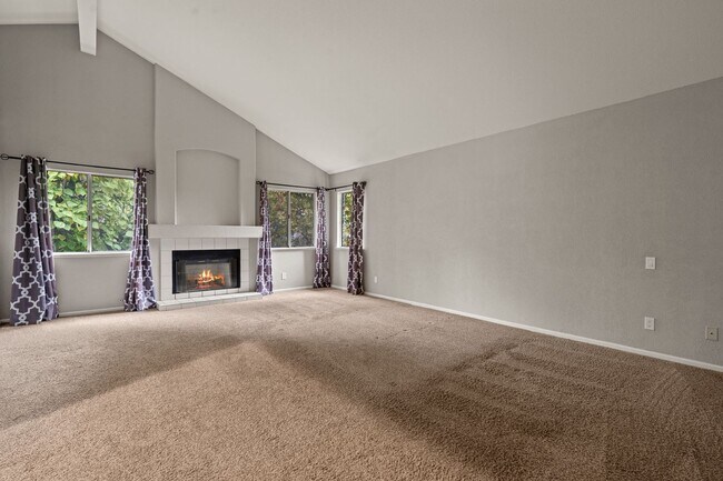 Building Photo - Luxury 4-Bedroom Home with Designer Upgrad...