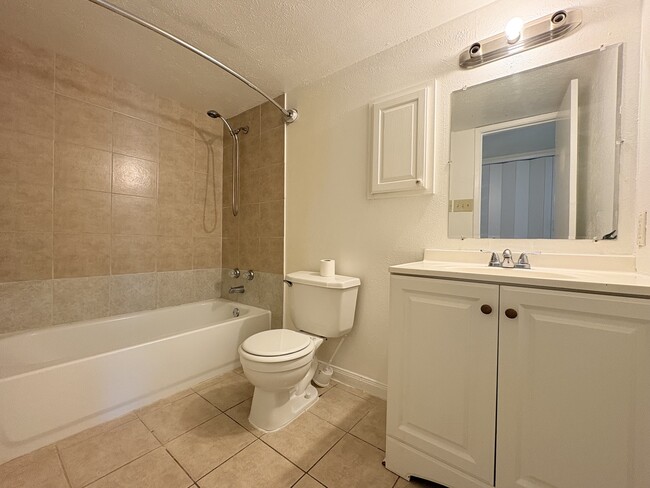 Building Photo - 24411 Beef Canyon Dr