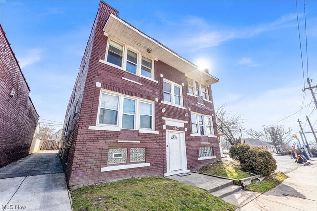 Building Photo - 4657 Warner Rd