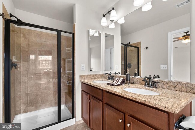 Building Photo - 22664 Amberjack Square