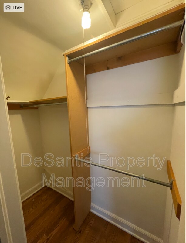 Building Photo - 811 California Ave