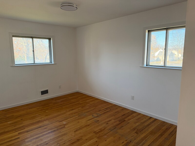 Building Photo - 280 Pemaco Ln