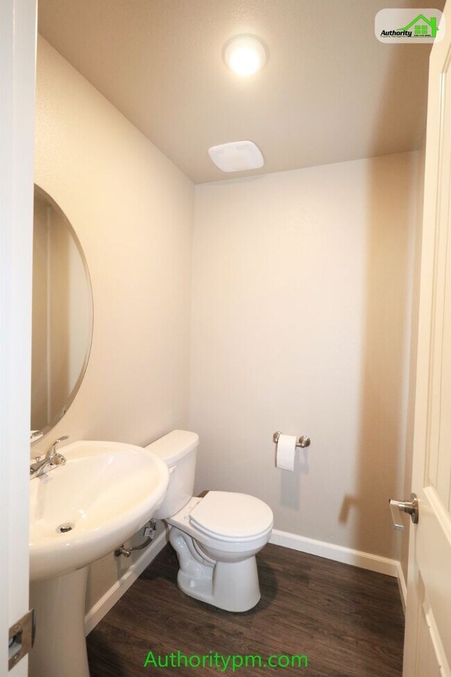 Building Photo - 844 Mission De Oro Dr