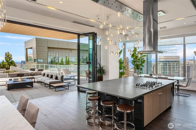 Building Photo - Seattle - Modern 1-Bedroom Condo with Stun...