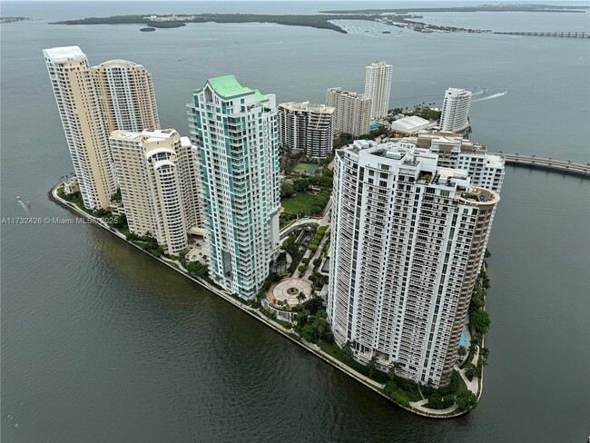 Building Photo - 300 Biscayne Blvd