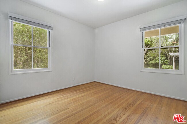 Building Photo - 3401 Corinth Ave