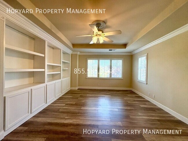 Building Photo - 9619 Velvetleaf Cir