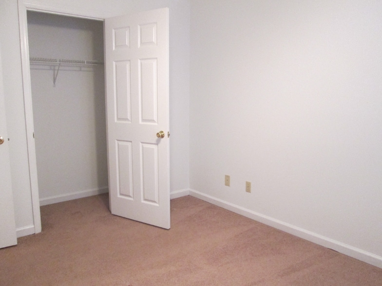 Building Photo - 1834 Kim Watt Dr