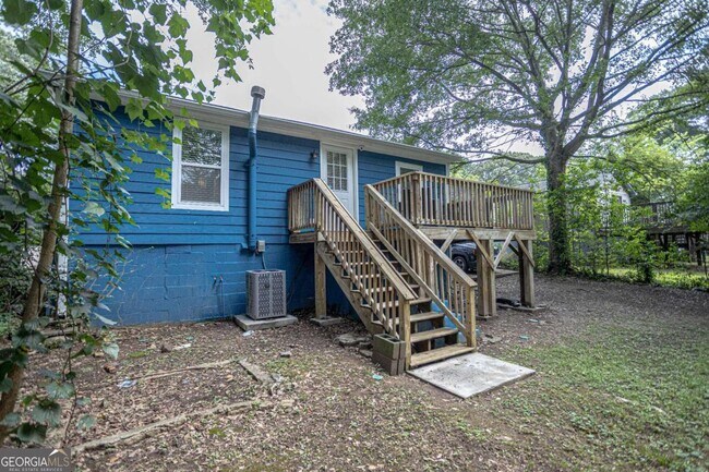 Building Photo - 1352 Akridge St NW