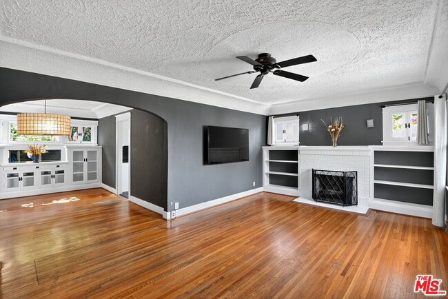 Building Photo - 1114 Yale Dr