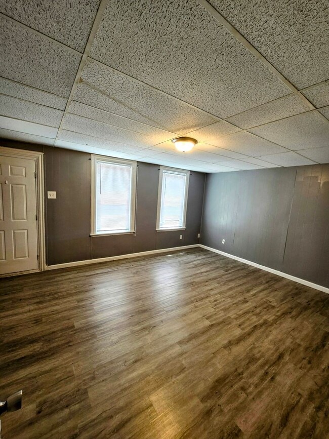 Primary Photo - 632 E 5th St