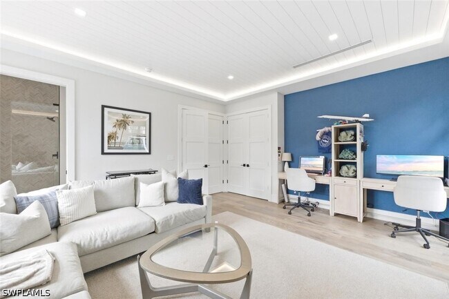 Building Photo - 200 Bahia Point